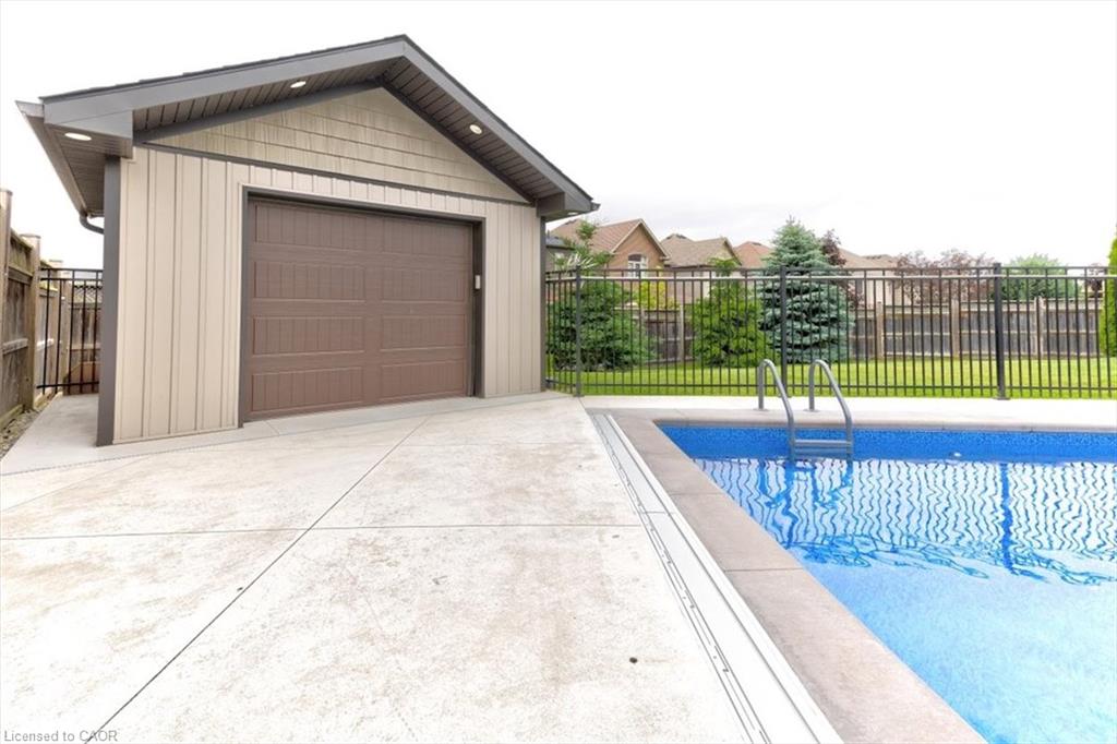 261 Watervale Crescent