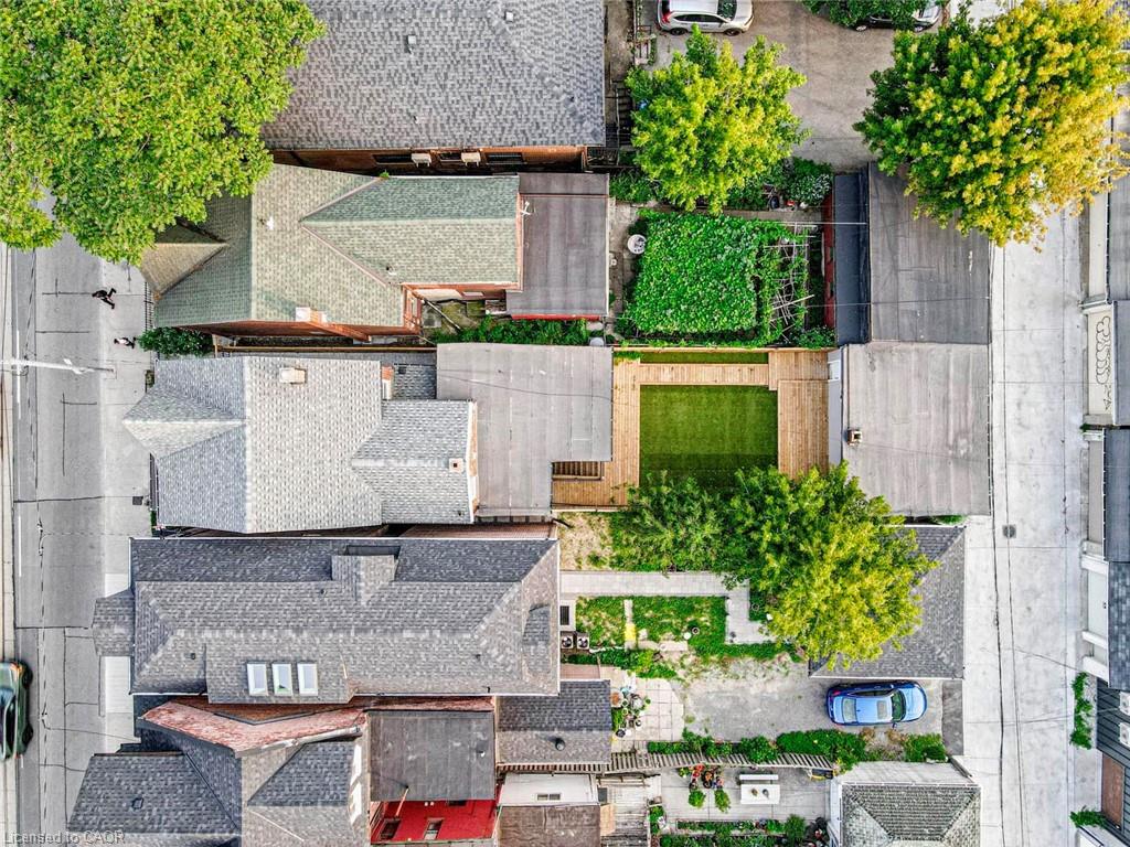 290 Bathurst Street