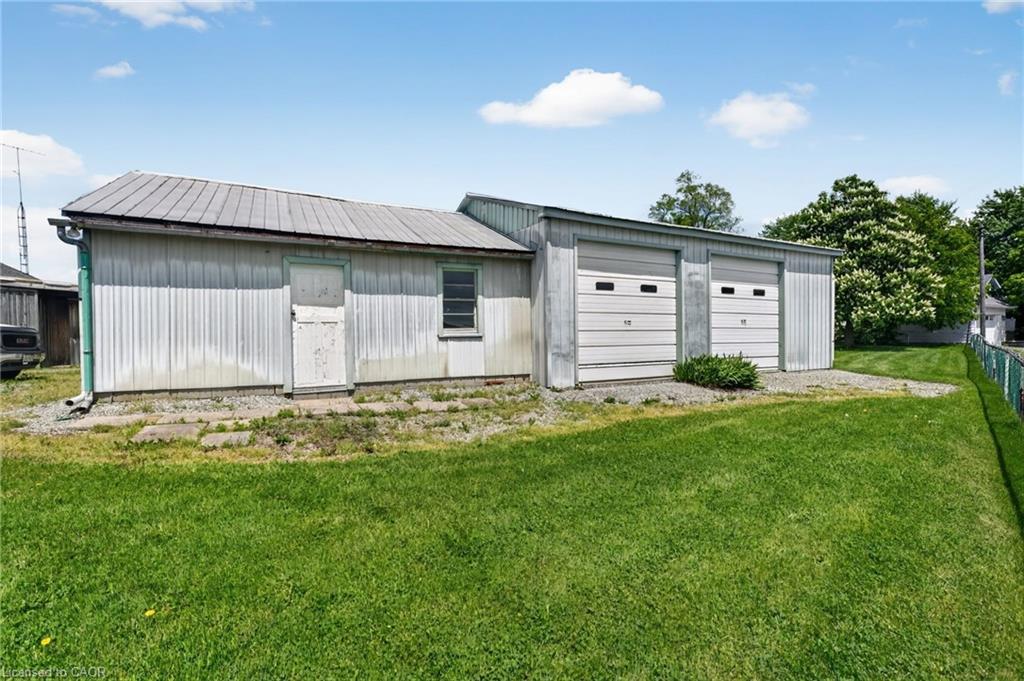 2883 South Grimsby Rd 10