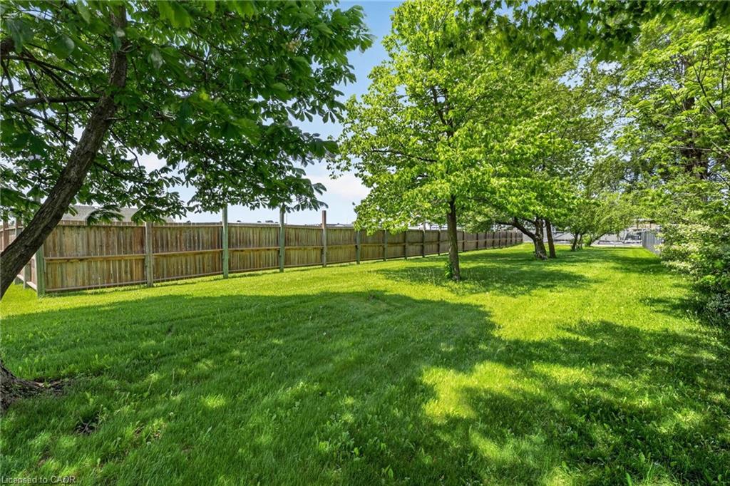 2883 South Grimsby Rd 10