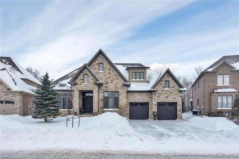44 Pioneer Ridge Drive Kitchener ON N2P 0G6