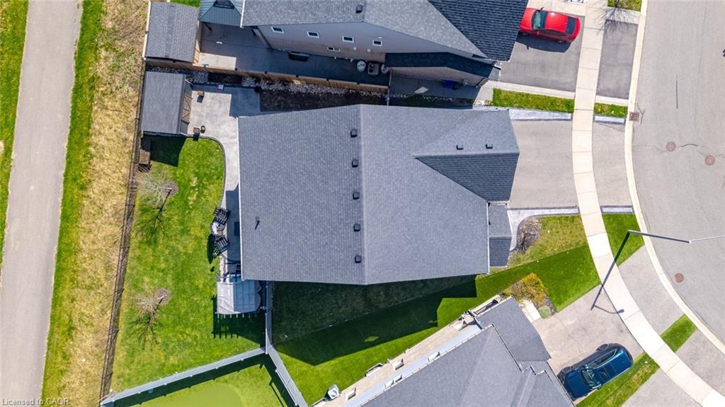 260 Dewdrop Crescent