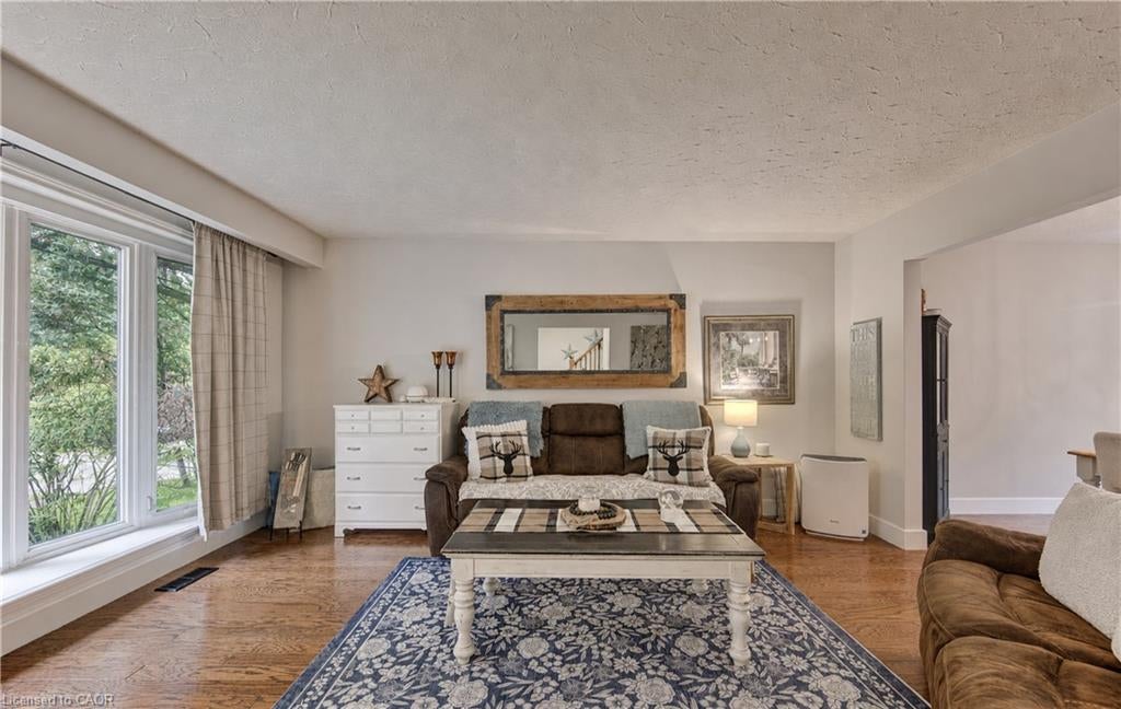 123 Candlewood Crescent