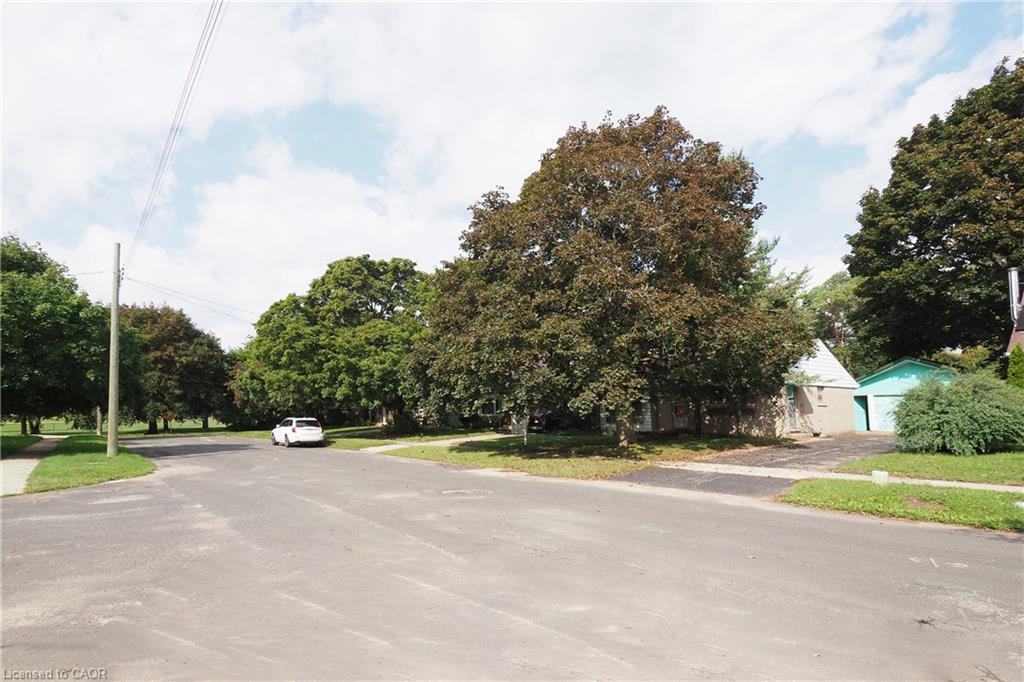 12 Oakwood Avenue