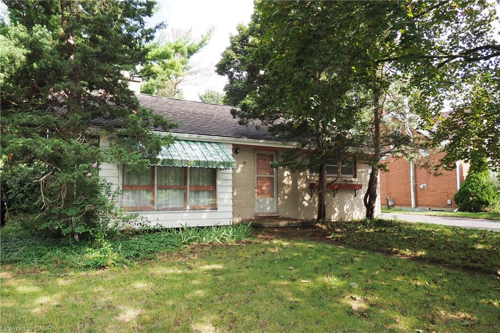 12 Oakwood Avenue