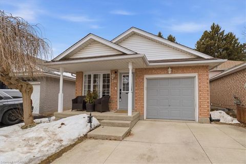256 Grey Fox Drive Kitchener ON N2E 3N4