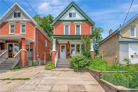 42 Shanley Street Kitchener ON N2H 5N0