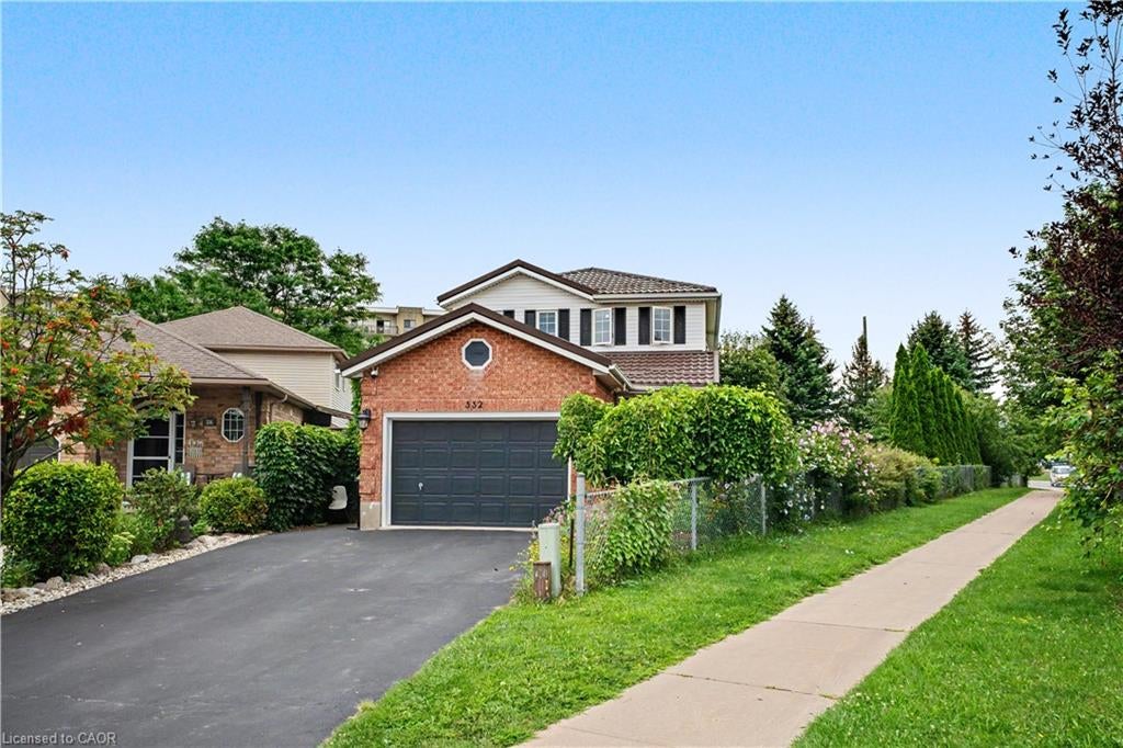 332 Brembel Crescent