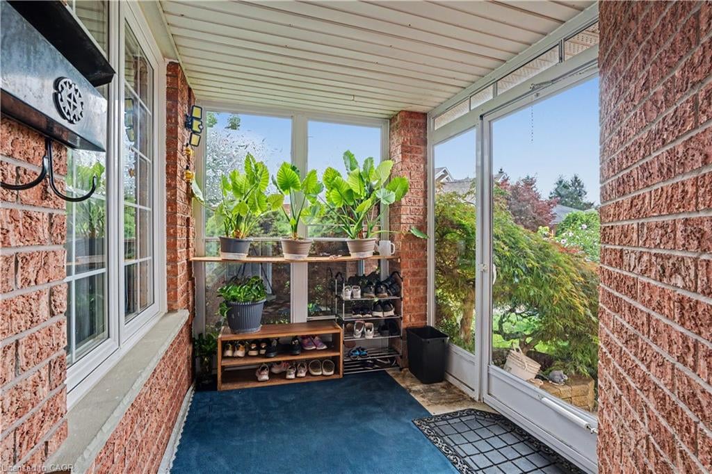 332 Brembel Crescent