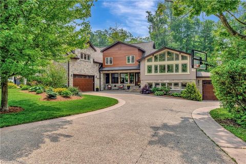 11 Maple Hill Drive Kitchener ON N2M 2R7