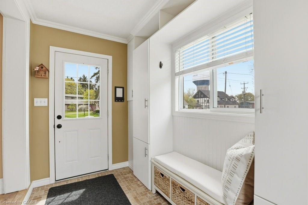 154 Snyders Road W