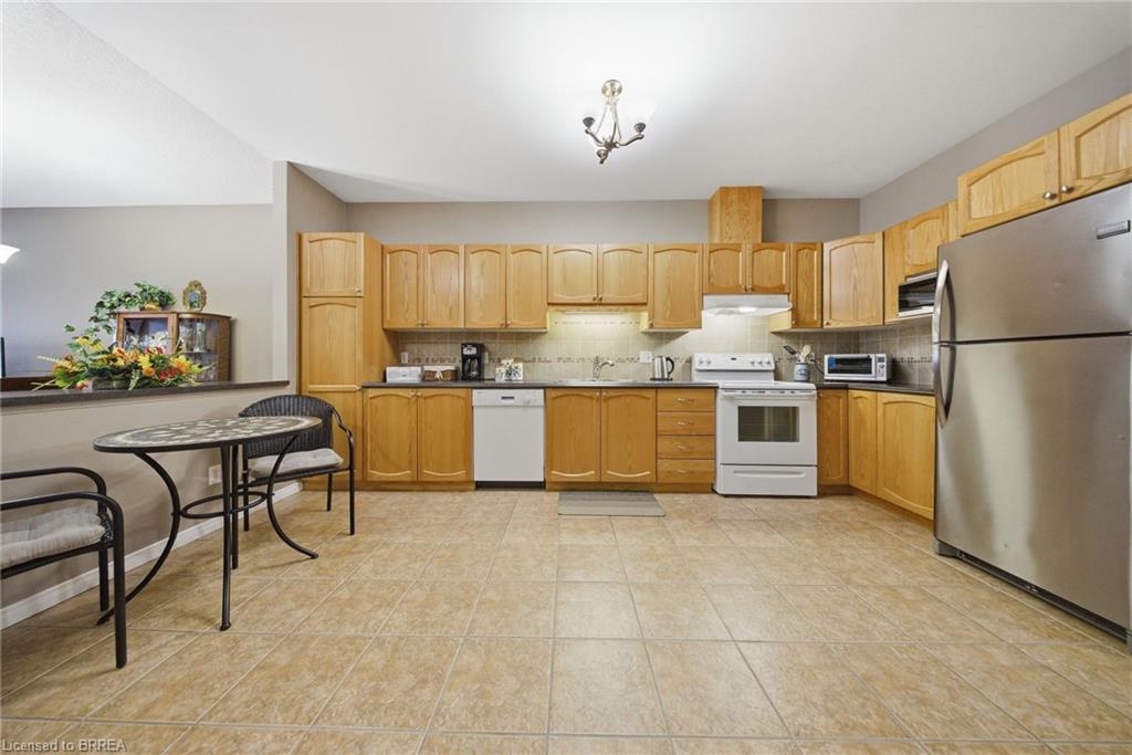 10 Cobblestone Drive 35