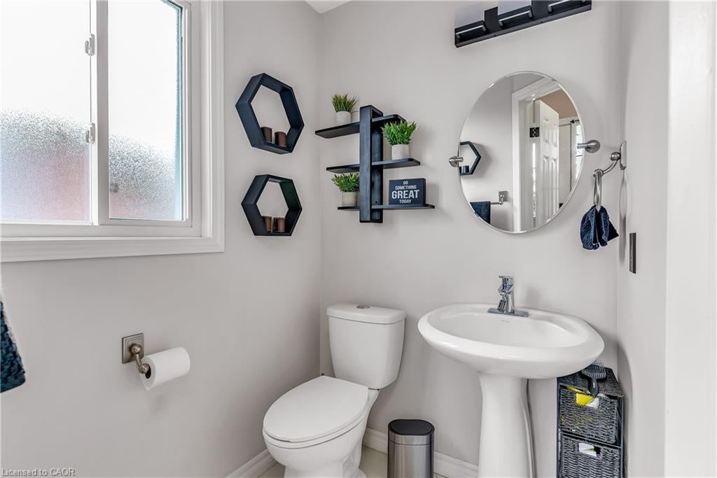 193 Mountain Laurel Crescent