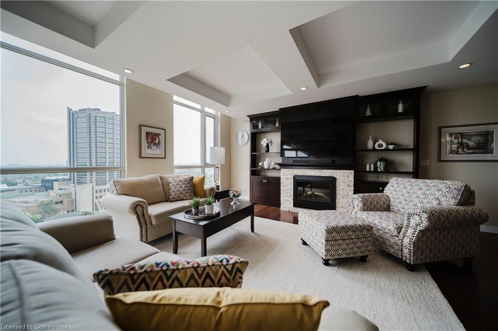 191 King Street S 1306