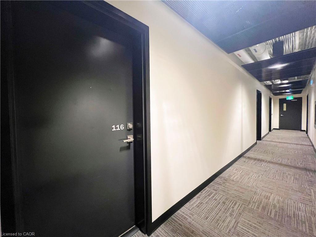 690 King Street W 116