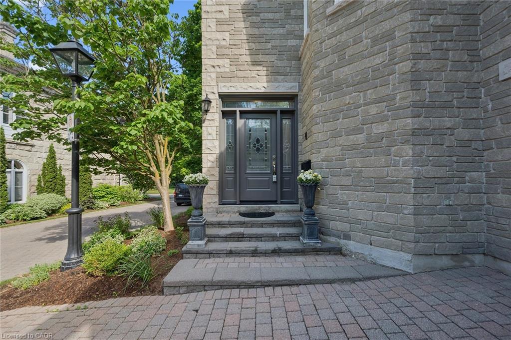 25 Manor Park Crescent 11