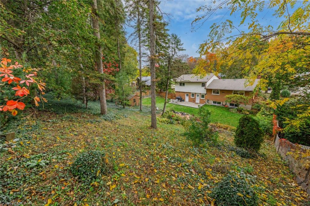 33 Shadywood Crescent