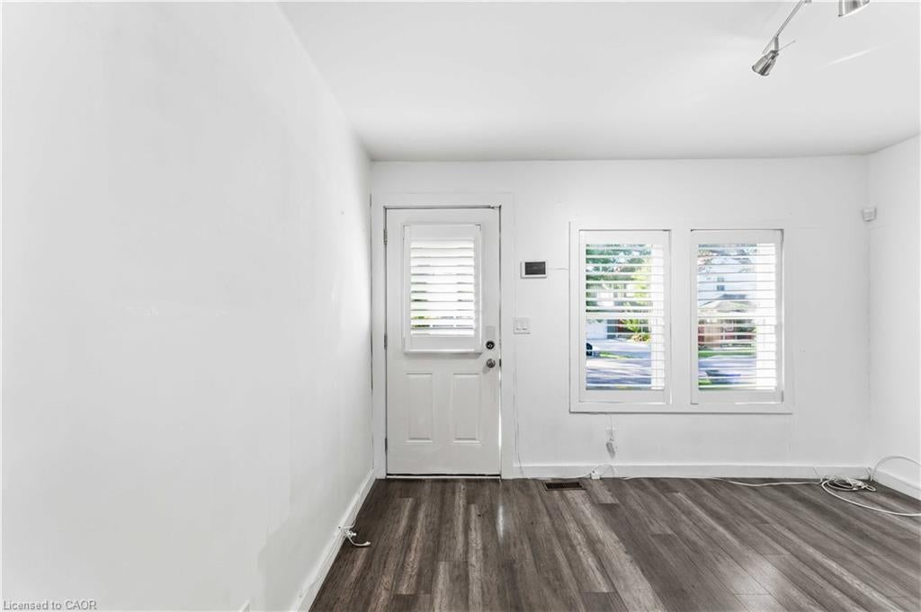37 Maplecrest Avenue