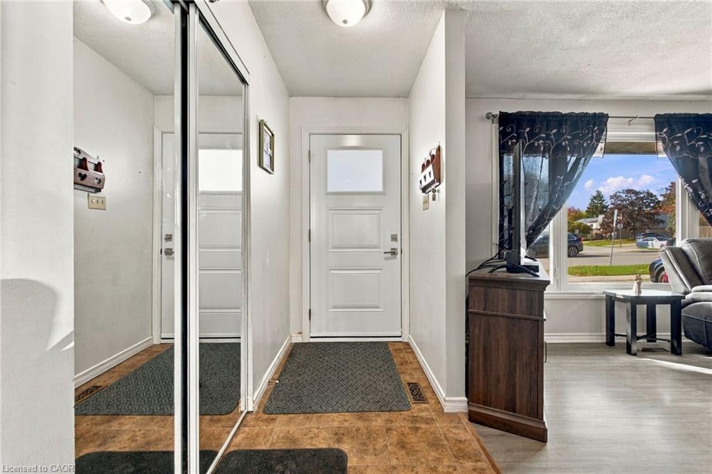 170 Sunset Boulevard