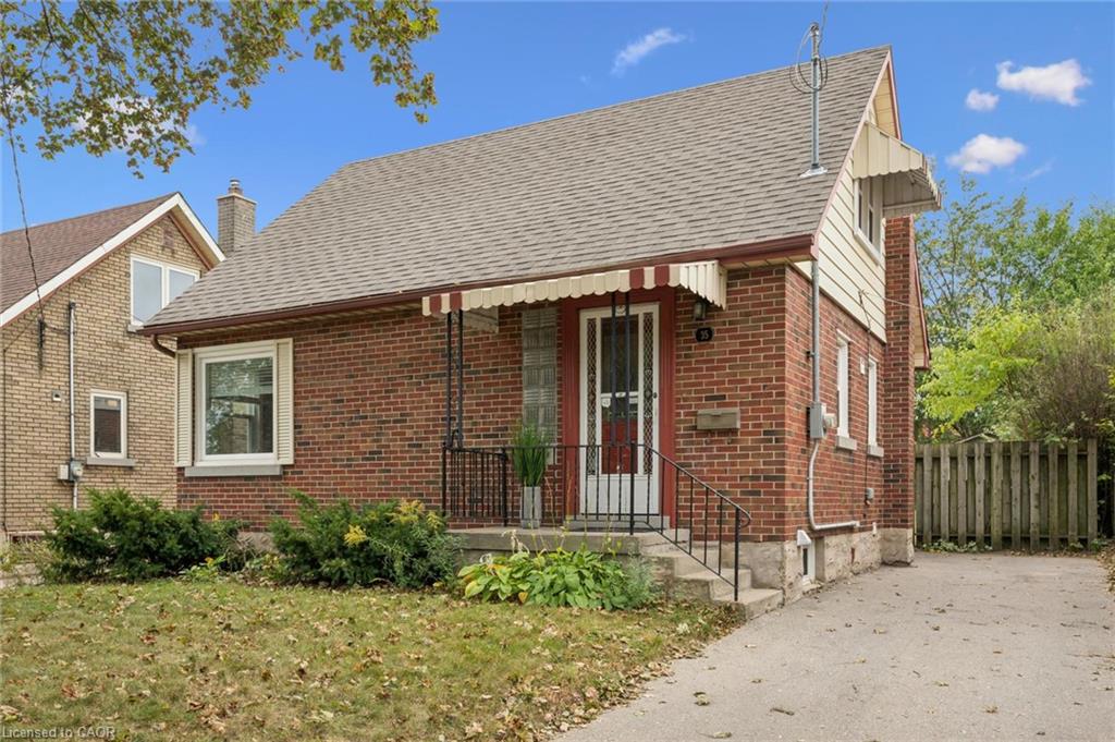 35 Acacia Street
