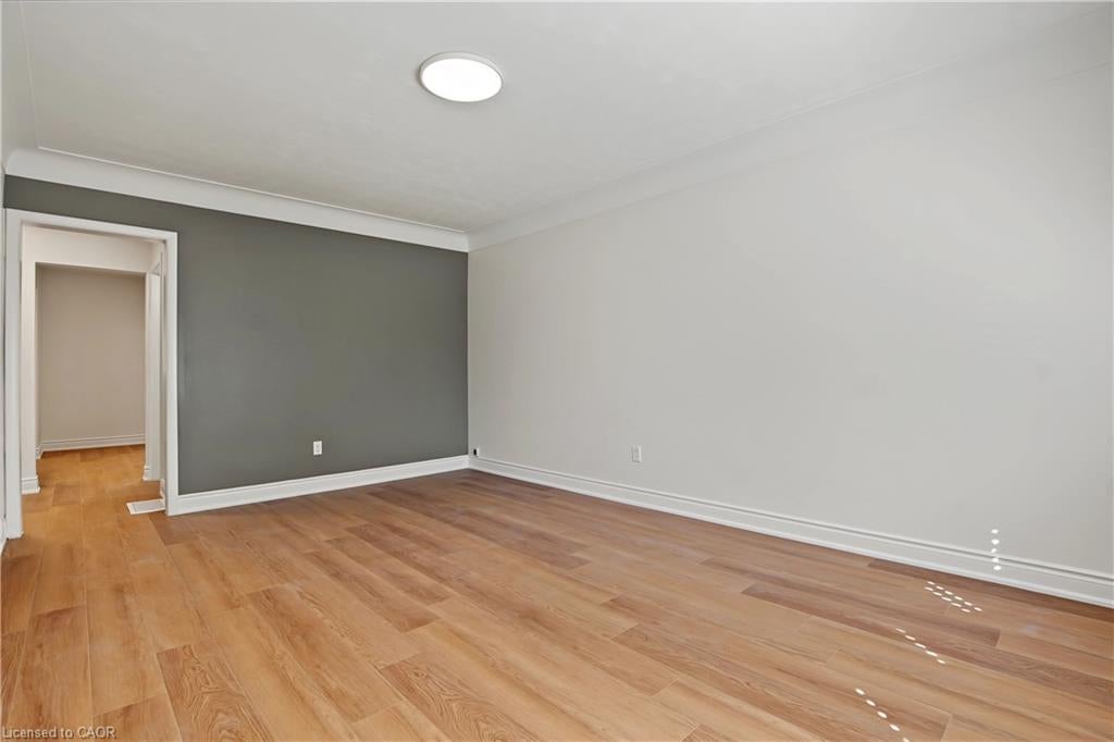 143 Elgin Crescent