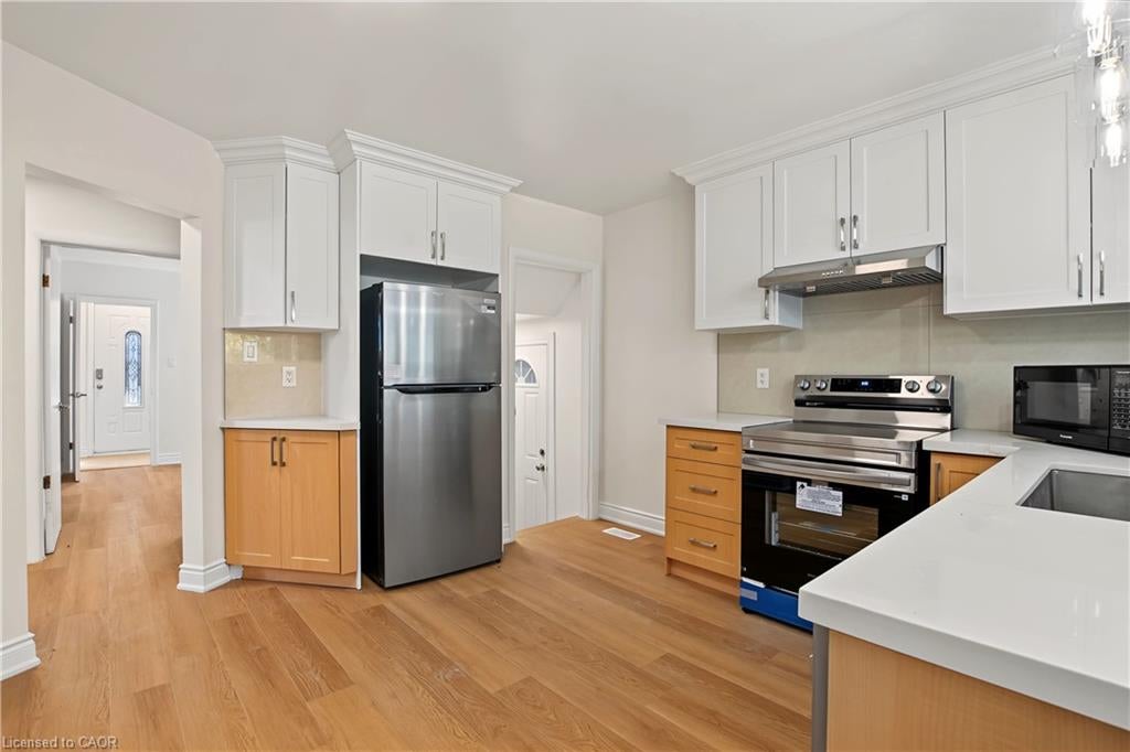 143 Elgin Crescent