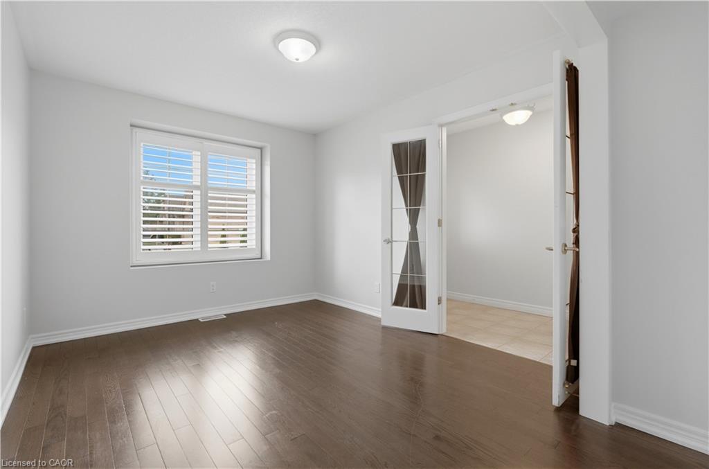 385 Park Road N 25