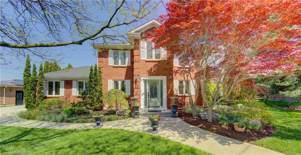 97 Manitoulin Crescent