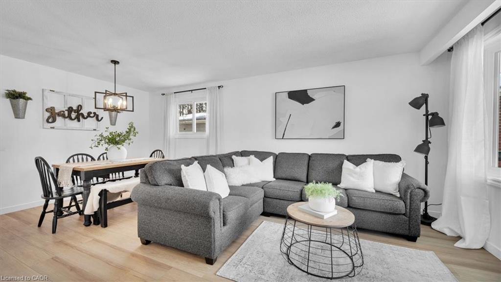 10 Rossford Crescent