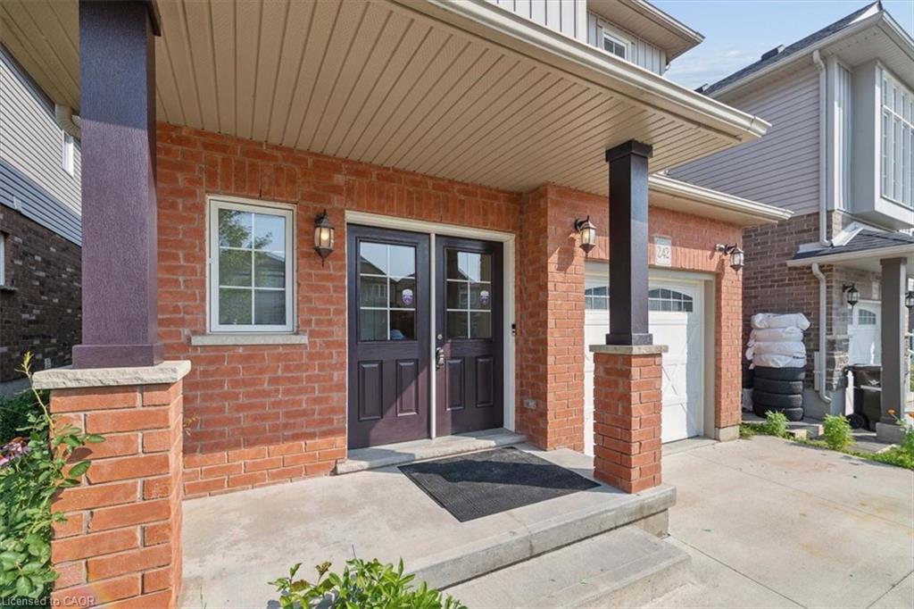 242 Moorlands Crescent