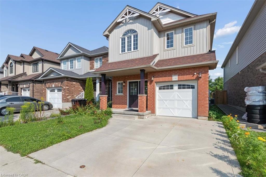 242 Moorlands Crescent