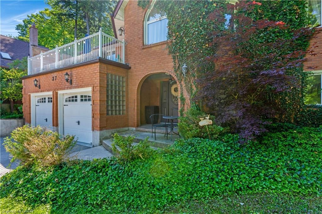 37 Yellow Birch Drive
