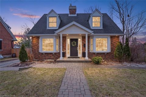 106 Laurel Street Cambridge ON N3H 3Y4