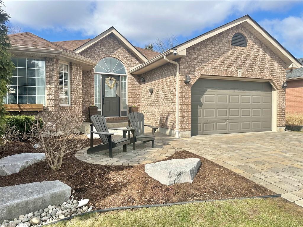 7 Spruce Grove Court