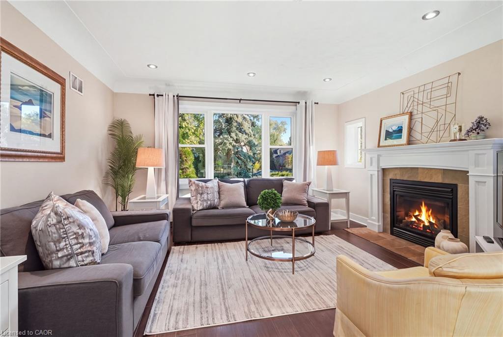 313 North Shore Boulevard W