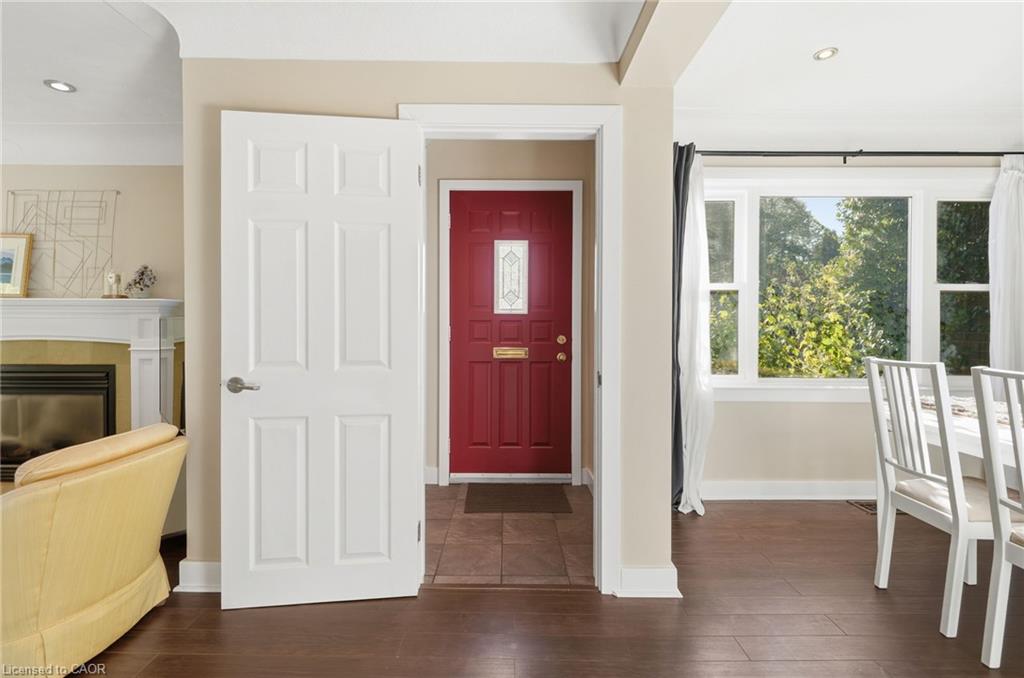 313 North Shore Boulevard W