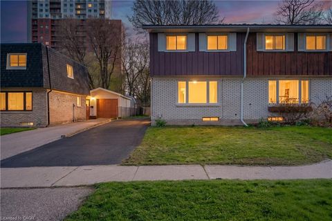 281 Morgan Avenue Kitchener ON N2A 2M7