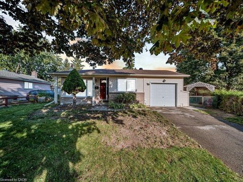 34 Belwood Crescent Kitchener ON N2C 1Z3