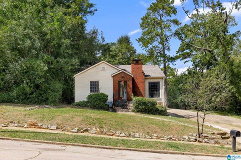 225 Pinewood Avenue, Midfield, AL 35228 - MLS#: 21406698