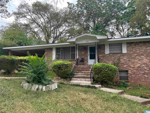 1676 Pine Avenue SW, Birmingham, AL 35211 - MLS#: 21400581