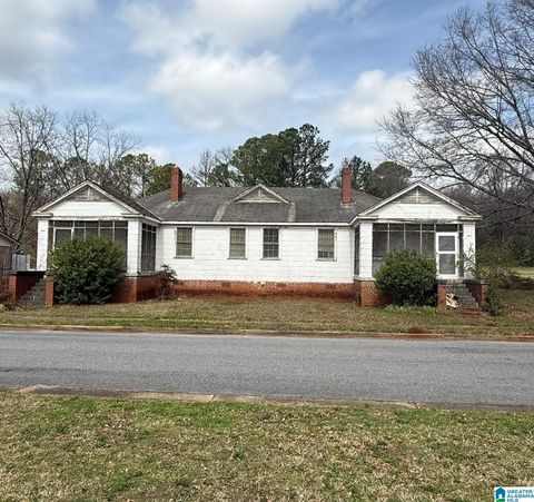 301 W Parkway, Talladega, AL 35160 - MLS#: 21416997