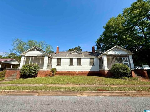 301 W Parkway, Talladega, AL 35160 - MLS#: 21416997