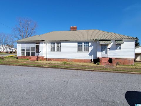 512 E Roberts Avenue, Talladega, AL 35160 - MLS#: 21411444