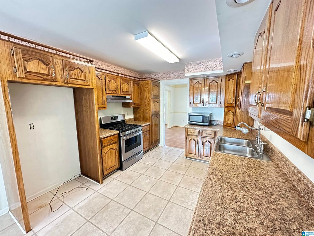 1925 Winewood Road, Birmingham, AL 35215 MLS 1337634 Listing