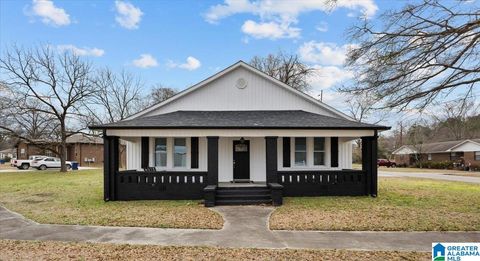 301 Adams Avenue E, Oneonta, AL 35121 - MLS#: 21407522