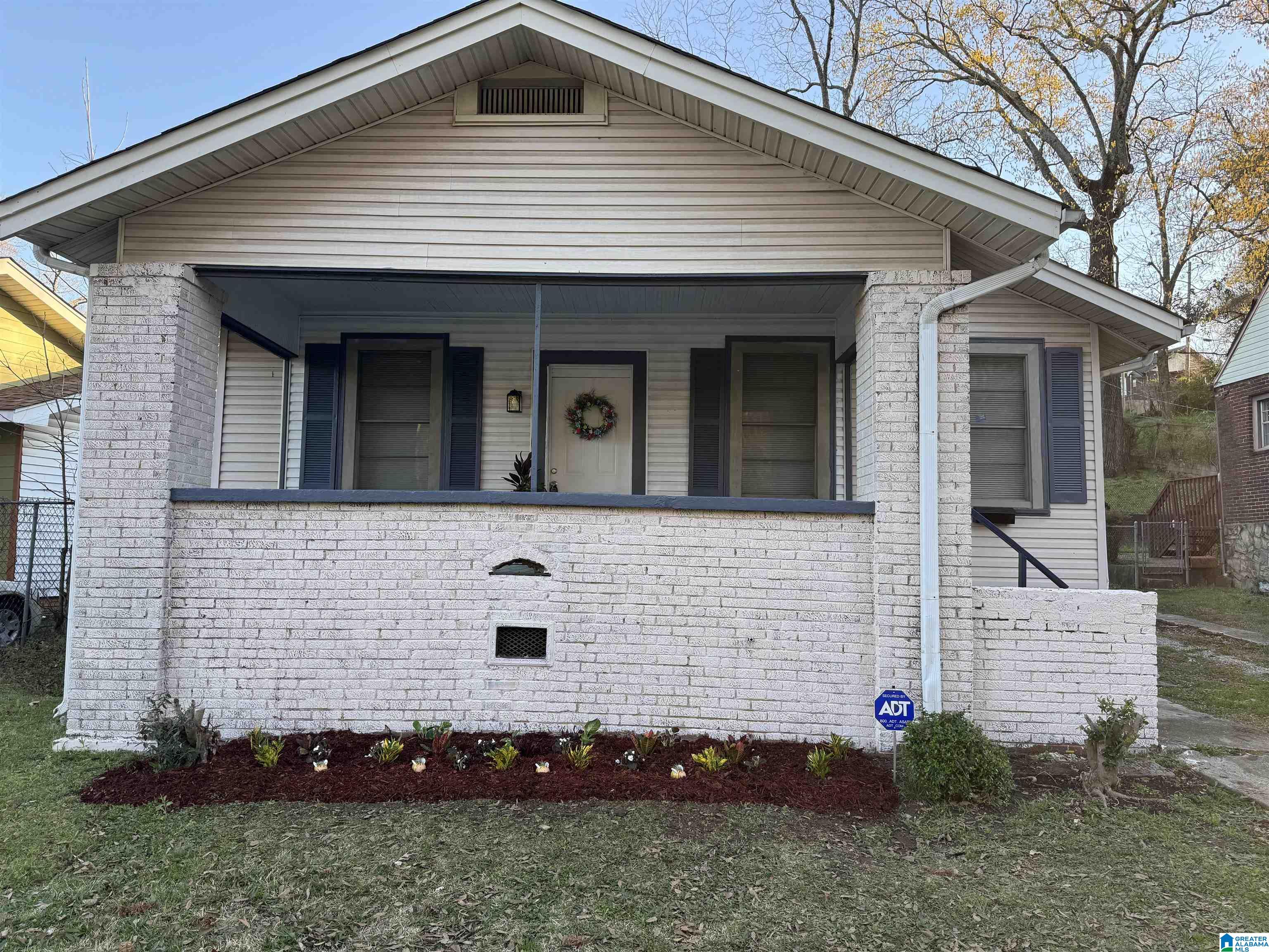 Adt burglar alarm hi-res stock photography and images - Alamy, image size:3072x2304