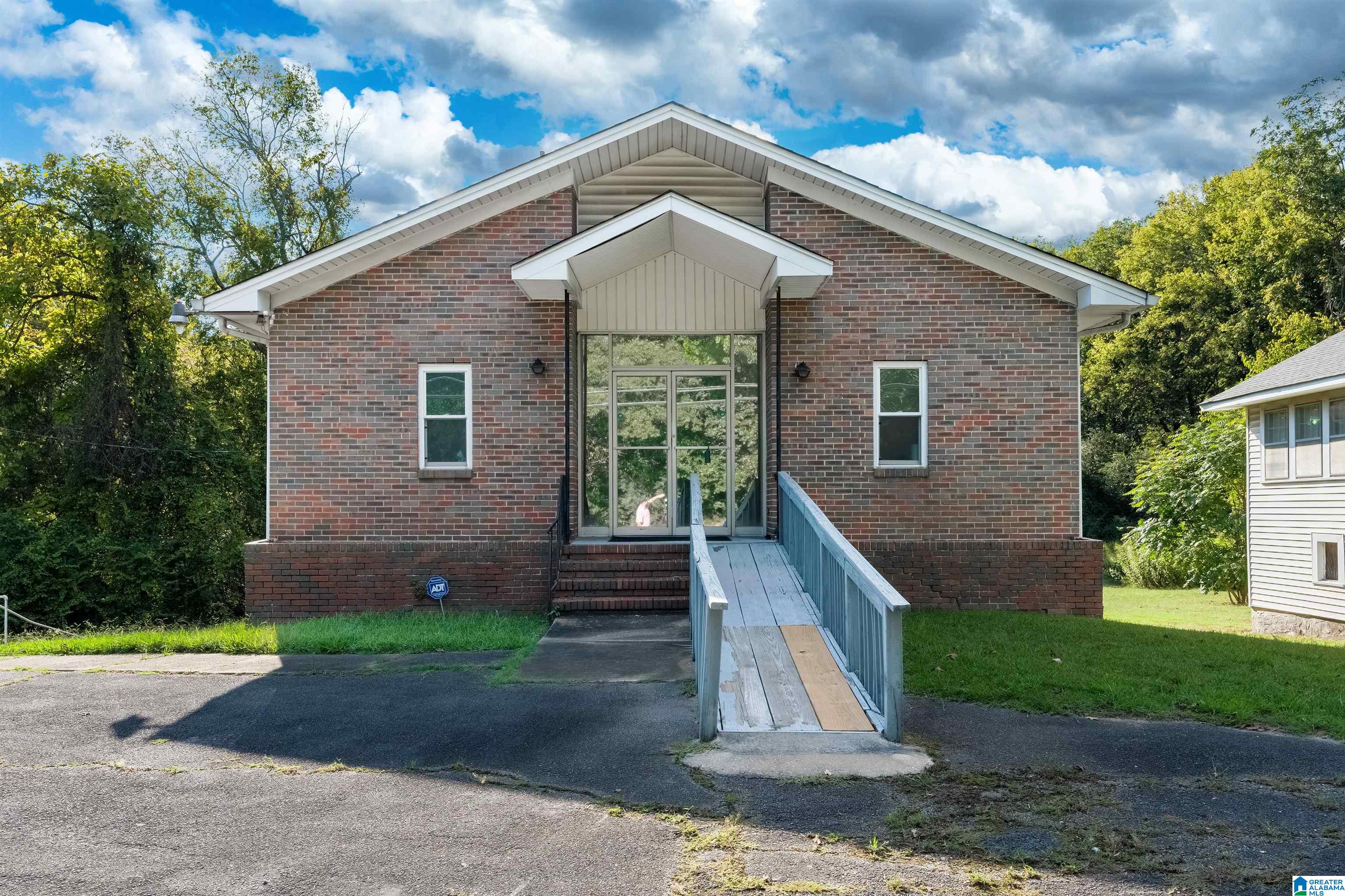 9328 West Boulevard, Birmingham, AL 35206 | MLS 21398027 | Listing  Information | Greater Alabama MLS, image size:3072x2048