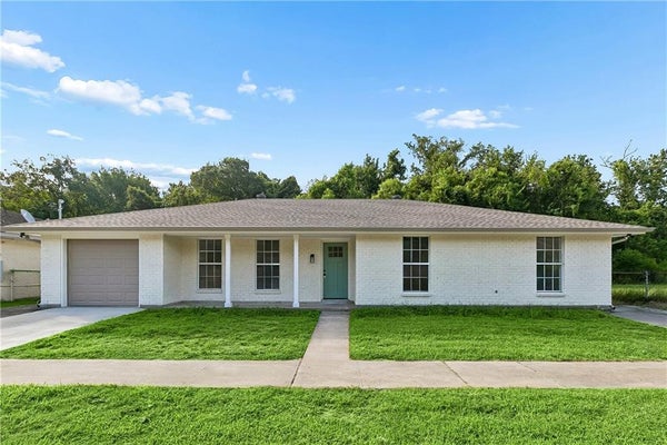 3113 MERAUX LN, VIOLET, LA 70092 - Image 0f5f09d48bb0ef79beb79faefe73a081/3783633394