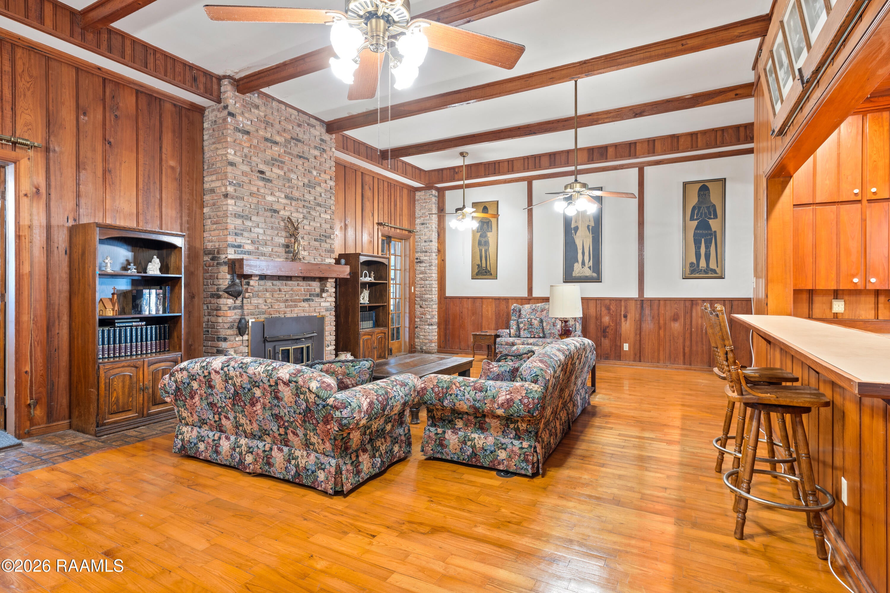 726 E Broussard Road