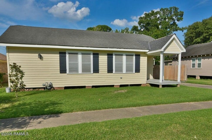 Photo 1 of 21 — 524 Cedar Crest Court, Lafayette, LA 70501